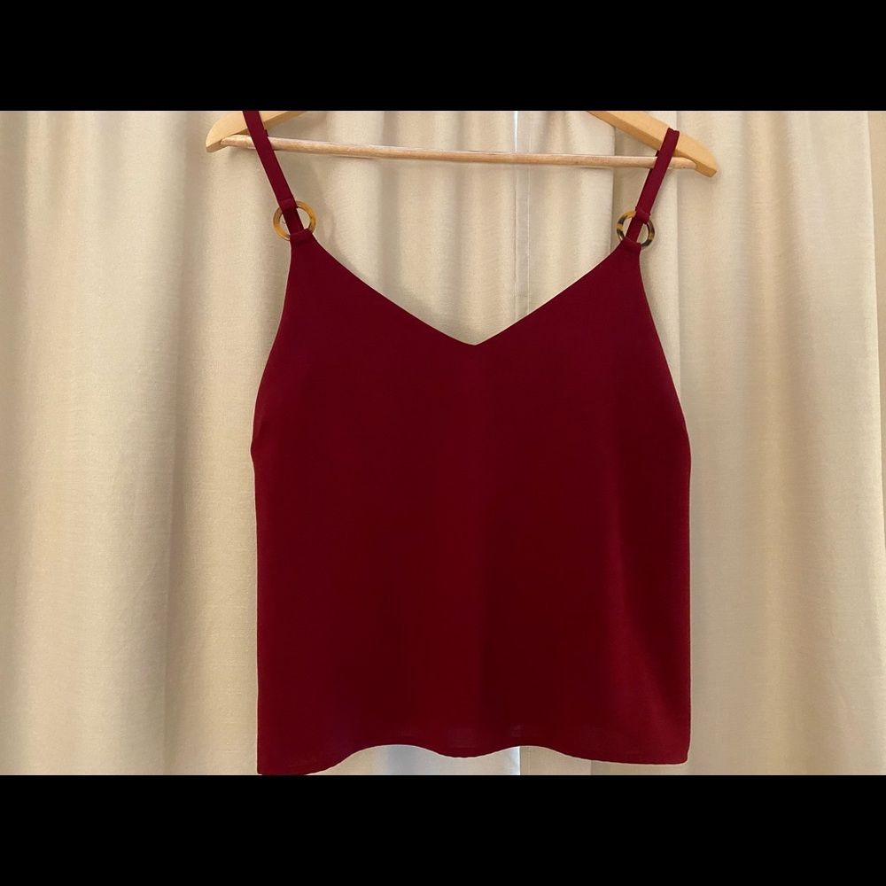 Like New. Comfortable. Maroon Color.